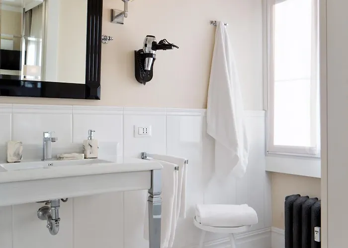 Πανσιόν Duomo 4*