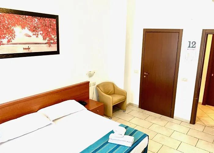 Alessander Hotell 2*