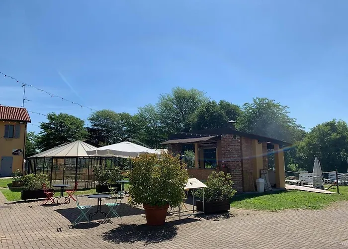 Cascina Bellaria Hostel Milán