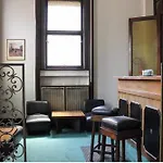 Hotel Apollo 2*