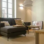 Apartment Joivy Fulcorina Milan