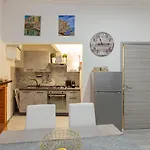 Art Design - Center *