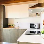 Stepandgo Navigli * ميلان