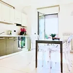 شقة Stepandgo Navigli *