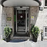 Parma 2* Milán