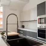 The Rent - Gorgeous Two-bedroom Close To Cinque Giornate Square Appartamento Milano