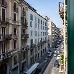 Unique In Center Apartment