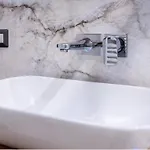 Unique In Center Apartment *