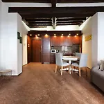 Apartament Mila Magenta *