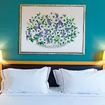 Life Poliziano, By R Collection 4*