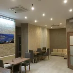 Montecarlo فندق ميلان