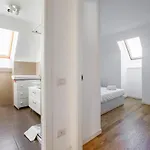 شقة Guesthost - Modern With Terrace, Wifi & Ac