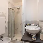 アパート ミラン ロイヤル スイーツ セントロ カドルナ *