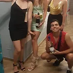 Gloria *