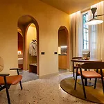 Enterprise Design & Boutique 4*