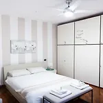 Sweet House Corso Genova Apartment Milan