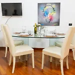 Sweet House Corso Genova Apartment
