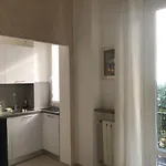 Lovely 2 With Small Garden *
