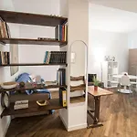 Appartement Renovated Flat Near Duomo - Lamarmora Milaan