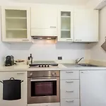Ferrucci, 6 - Monolocale Al Settimo Cielo Apartment *