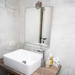 Apartment Hosting Dreams Attics - Duomo Milan