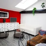 Hosting Dreams Attics - Duomo Apartment Milan
