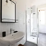 Adelaide Elegant *