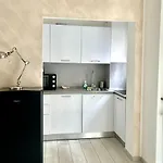 Lovely 2 With Small Garden شقة