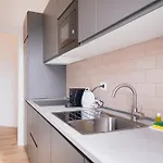 Relstay - Tortona Milán