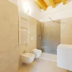 Guesthost - Modern In With Balcony