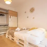 Guesthost - Alices House Modern 아파트 *