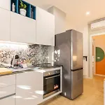 Guesthost - Alices House Modern 아파트 *