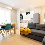 Guesthost - Alices House Modern