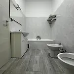 Milanforester شقة *