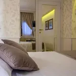 Flora Hotel