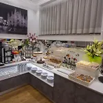 Hotel Flora 3*