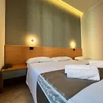 萨拉酒店 酒店