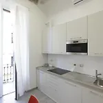 Just Urban - Stylish 1br In Center - Balcony And Metro M2 M4 * ミラノ