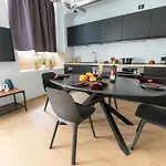 Ihost Luxury -private Parking- Plana 3 * ミラノ