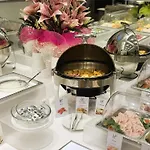 Flora Hotel 3*