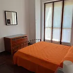 Διαμέρισμα And Cosy Flat In Area *