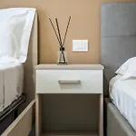 Shortmi Canonica *