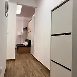 Lägenhet Casa Di Meg A Vicino Ai Navigli