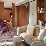 Mandarin Oriental, Hotel