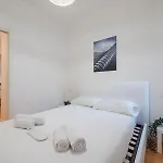 I Host - Gressoney 1 Апартаменты *
