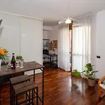 10 Minutes Duomo-elegant Apartman