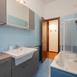 Xenia - Renovated Two-room In Fiera Area *