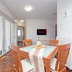 Arcimboldi Terrace - Parking Private Included, Free Wifi & Ac Apartment *