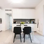 Apartamento Easylife - - Niccolini 37 - Moscova