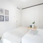 Easylife - - Niccolini 37 - Moscova *